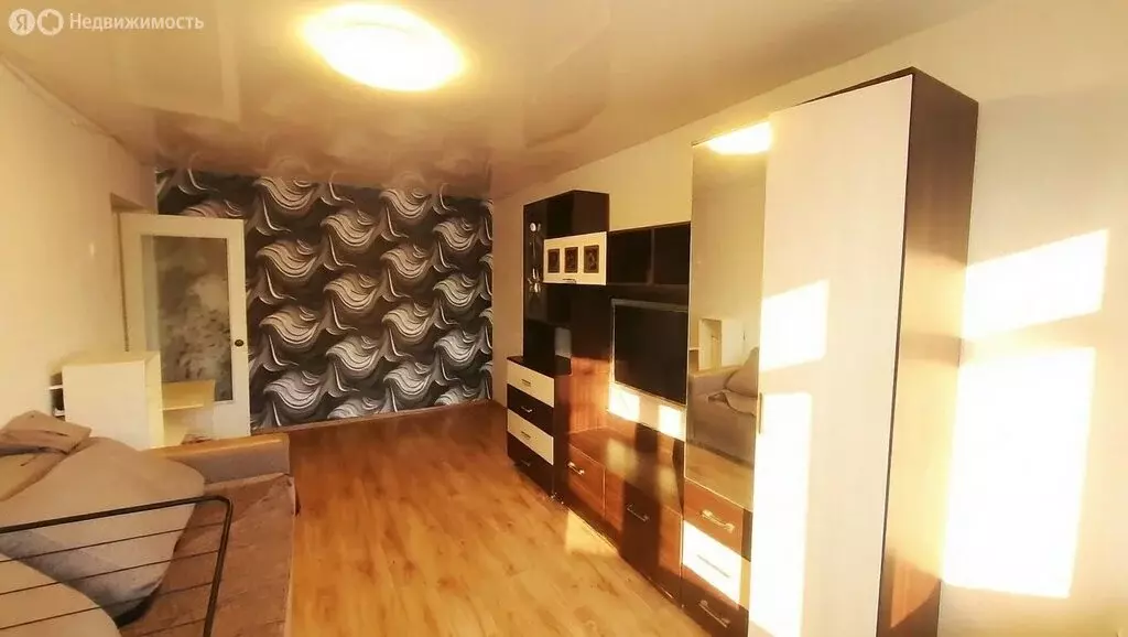 2-комнатная квартира: Богданович, Октябрьская улица, 13 (43.5 м) - Фото 2