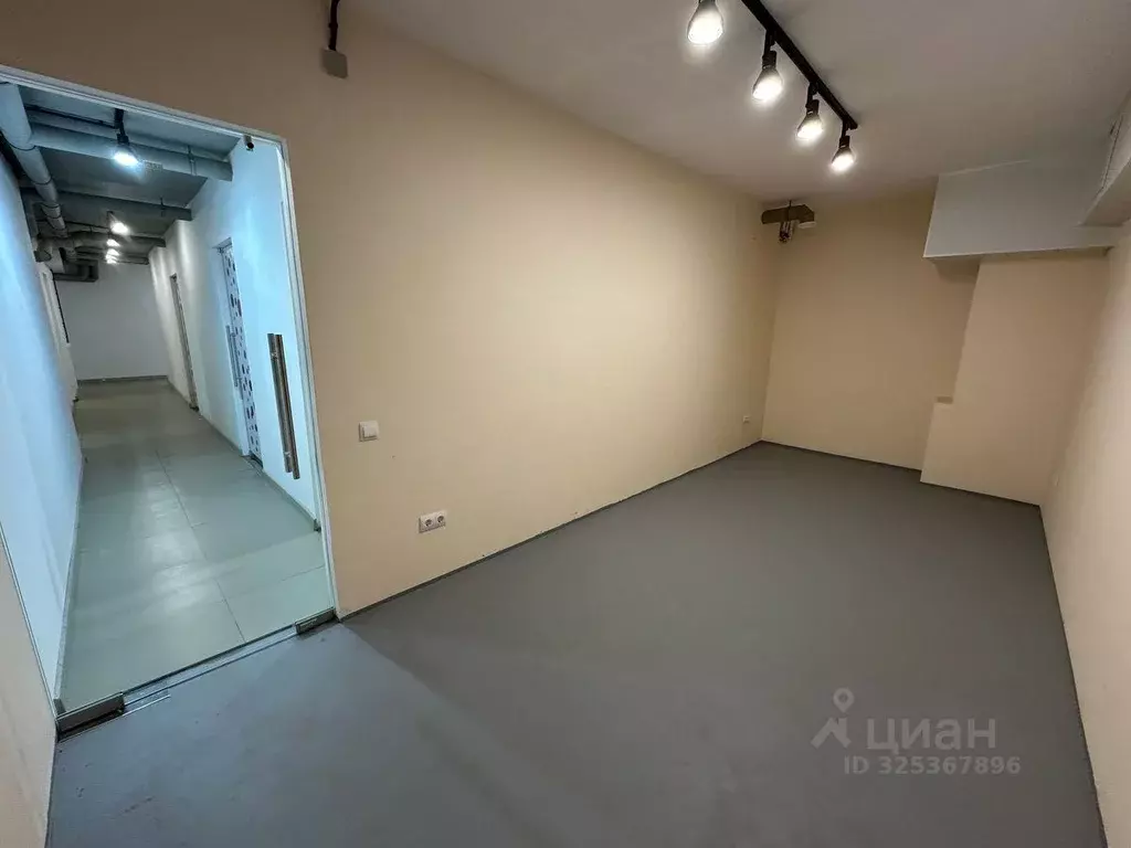 Помещение свободного назначения в Москва ул. Обручева, 11 (20 м) - Фото 1