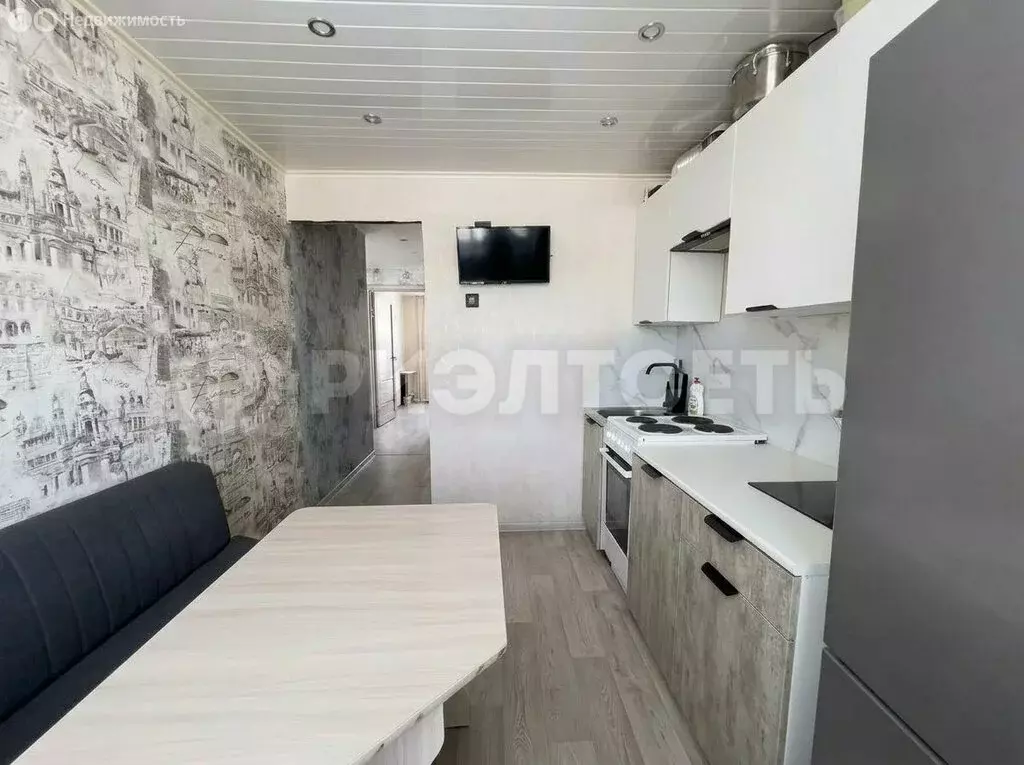 2-комнатная квартира: Кола, Красноармейская улица, 5 (48.7 м) - Фото 2