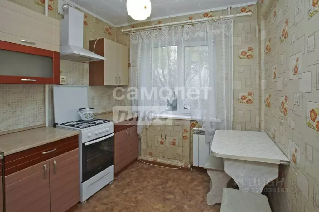 3-к кв. Омская область, Омск Полковая ул., 37 (45.3 м) - Фото 2