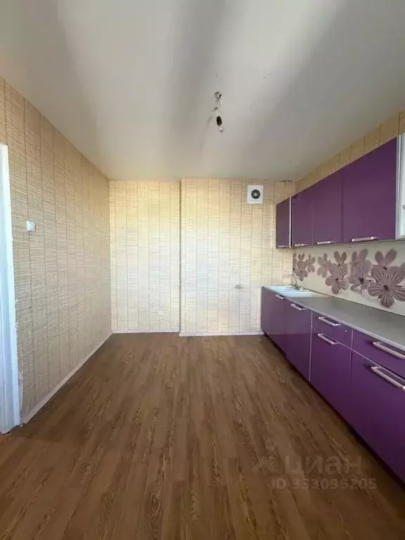 3-к кв. Псковская область, Псков Звездная ул., 19 (82.5 м) - Фото 1