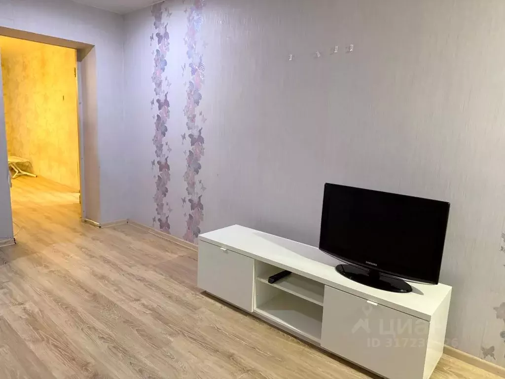 2-к кв. Свердловская область, Екатеринбург ул. Короленко, 8А (45.0 м) - Фото 0