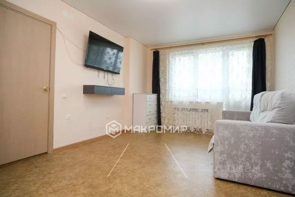 1-к кв. Татарстан, Казань ул. Альфии Авзаловой, 15 (36.3 м) - Фото 1