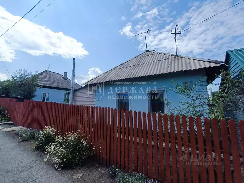 Дом в Кемеровская область, Ленинск-Кузнецкий ул. Суворова (35 м) - Фото 1