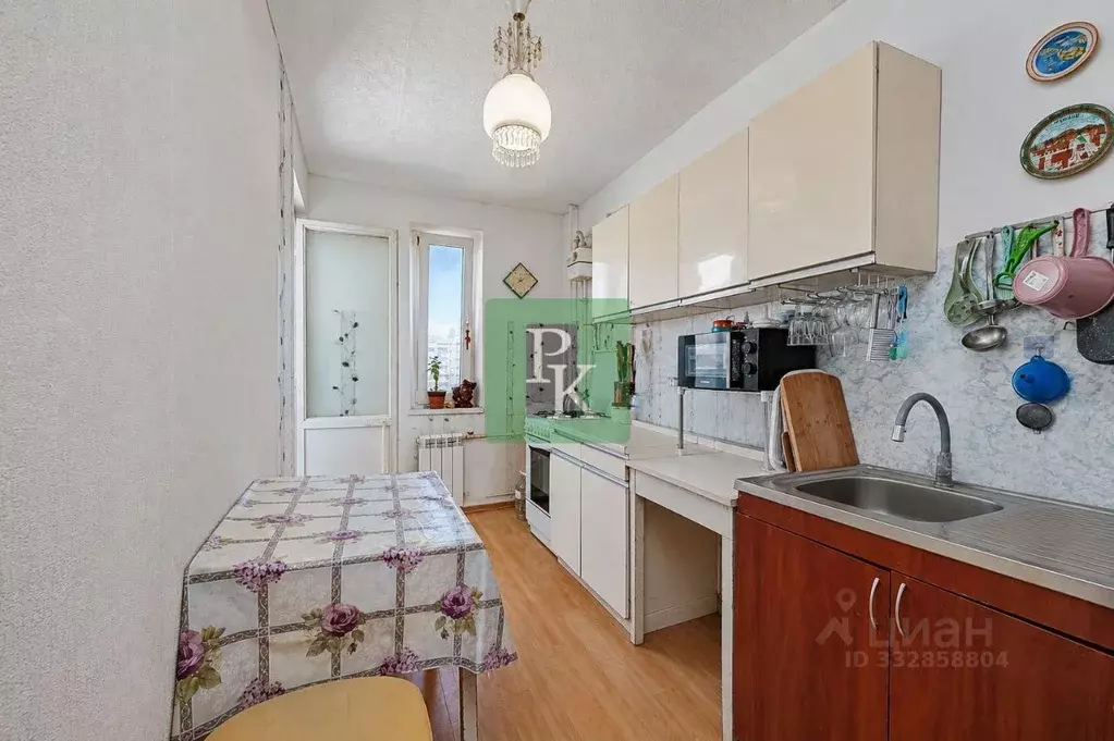 3-к кв. Севастополь просп. Октябрьской Революции, 23к1 (77.3 м) - Фото 2