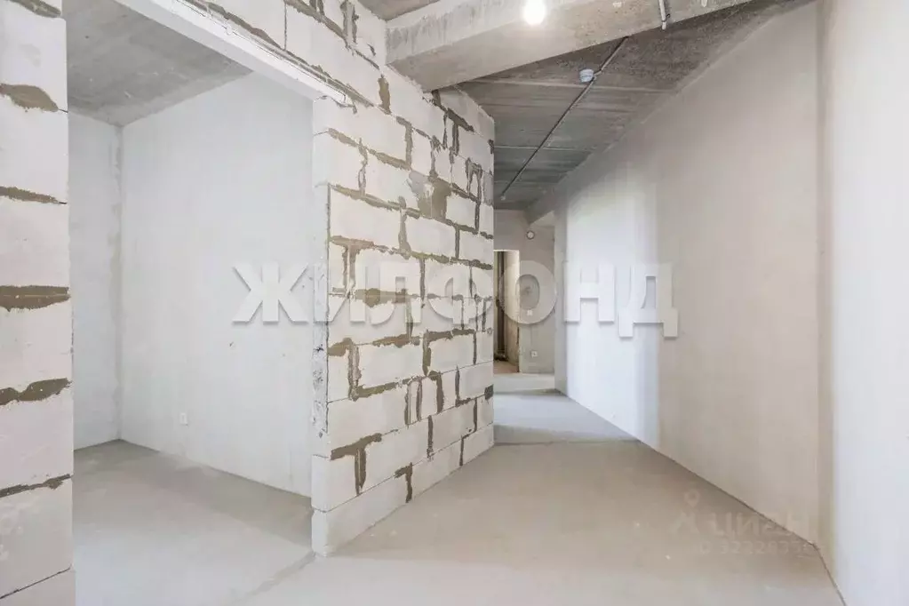 2-к кв. Новосибирская область, Новосибирск ул. Есенина, 67 (67.3 м) - Фото 1