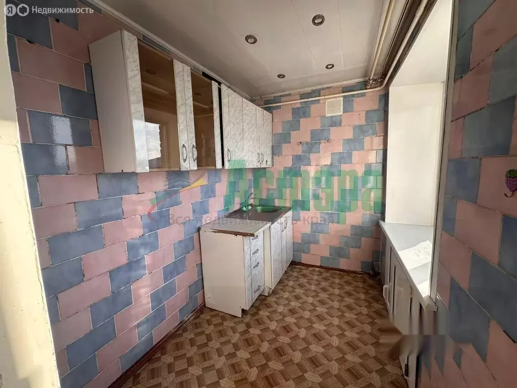 4-комнатная квартира: Чита, улица Красных Коммунаров, 138 (60.9 м) - Фото 1