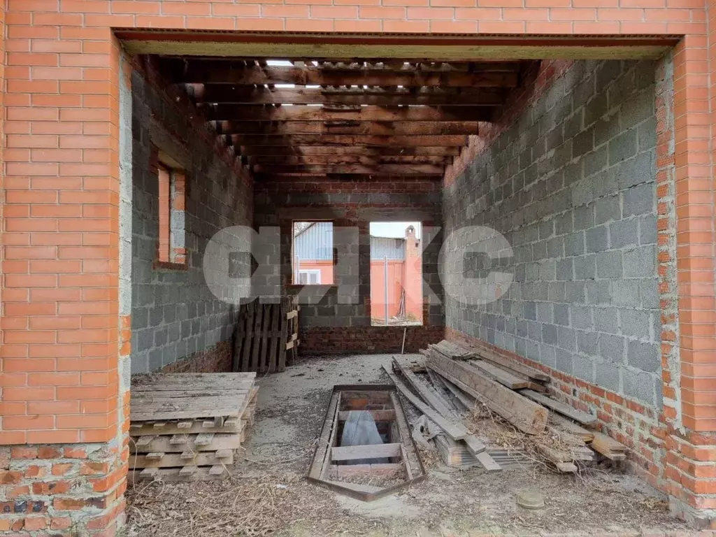 Дом в Краснодарский край, Новокубанск ул. Недилько, 1А (150 м) - Фото 1