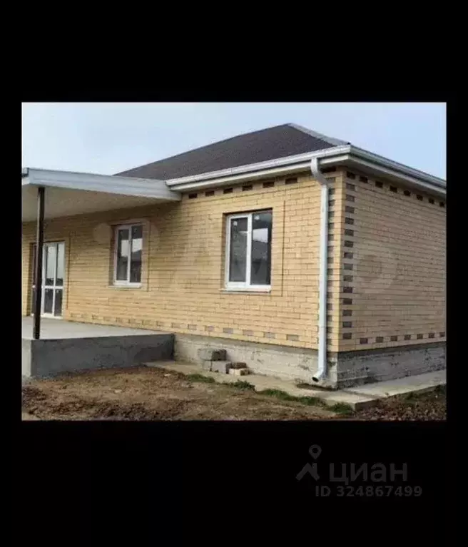 Дом в Астраханская область, Приволжский район, с. Началово  (100 м) - Фото 1