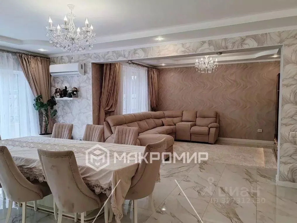 Коттедж в Ленинградская область, Луга ул. Малая Заречная, 11 (302 м) - Фото 1