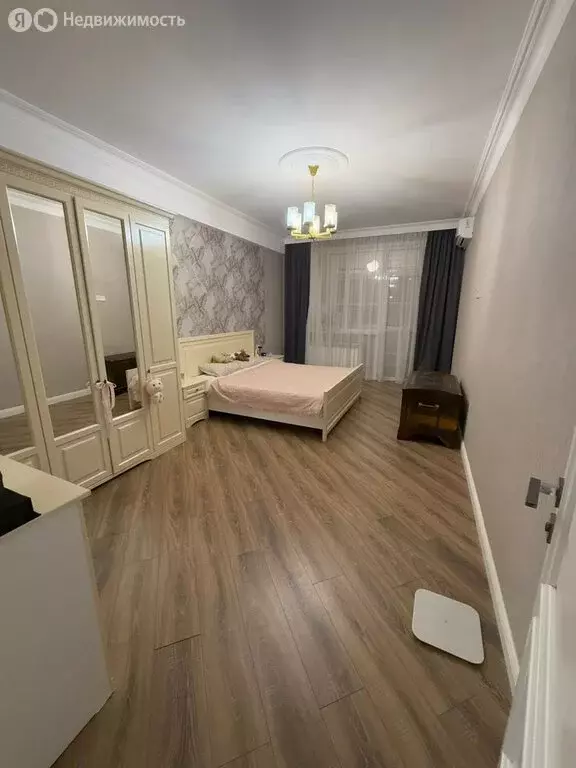 2-комнатная квартира: Махачкала, улица Абубакарова, 112 (88 м) - Фото 1