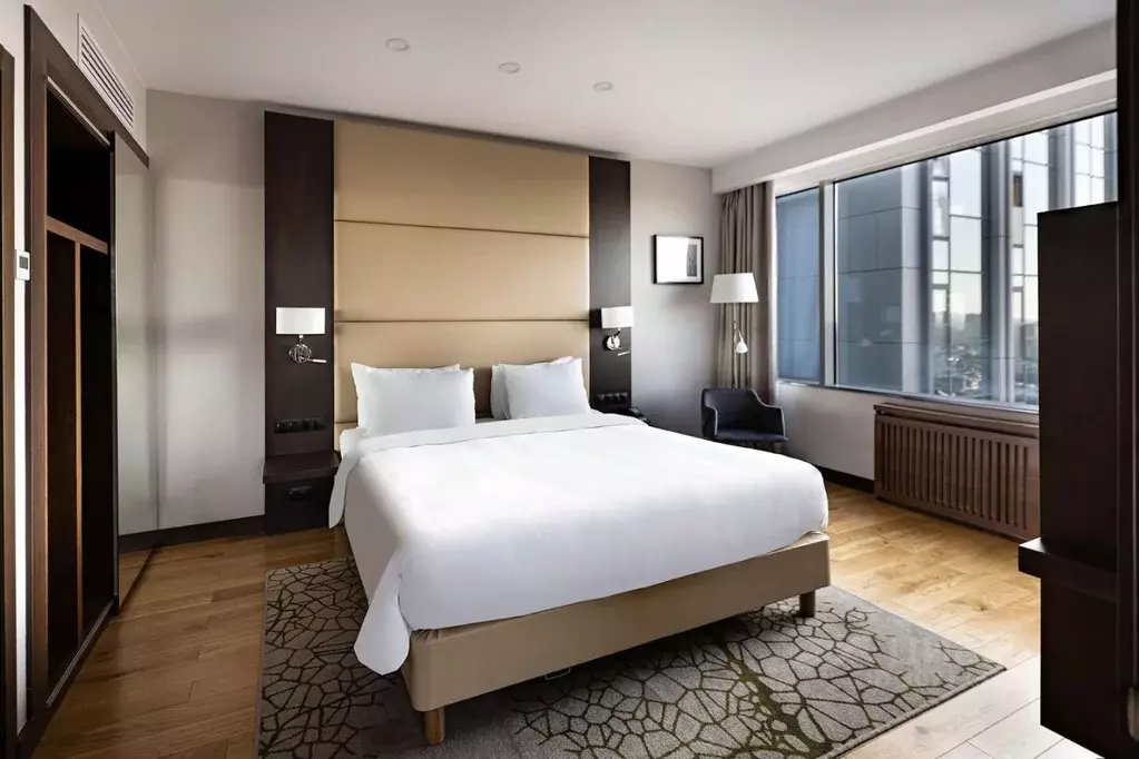 Комната Краснодарский край, Краснодар Красная ул., 120 (29.0 м) - Фото 1