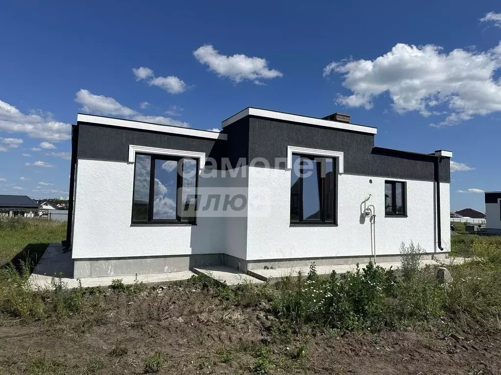 Дом в Курская область, Курский район, Моковский сельсовет, д. 1-я ... - Фото 1