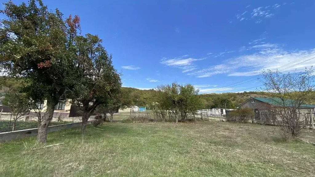 Участок в Крым, Бахчисарайский район, с. Верхоречье ул. Садовая, 67 ... - Фото 1