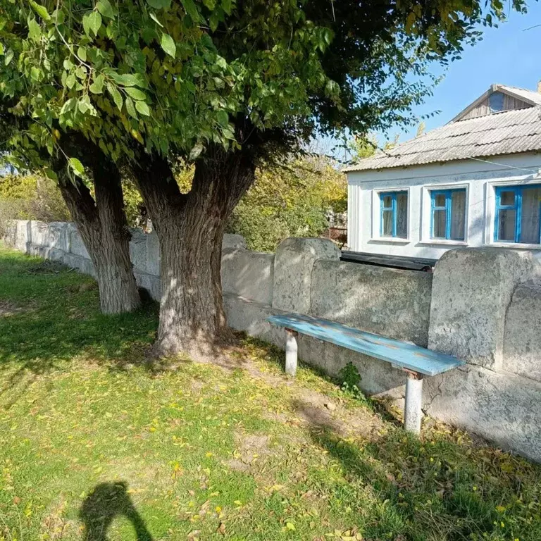 Дом в Крым, Белогорский район, Зуйское с/пос, с. Владимировка ул. ... - Фото 1