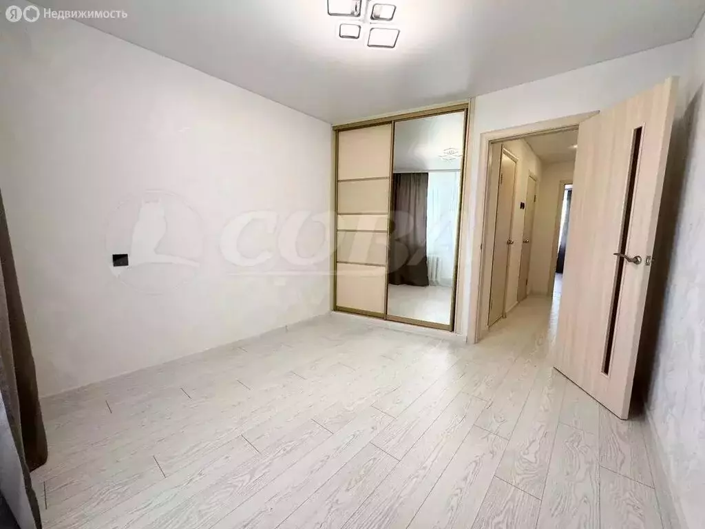 3-комнатная квартира: Тюмень, улица Монтажников, 16 (63.7 м) - Фото 0