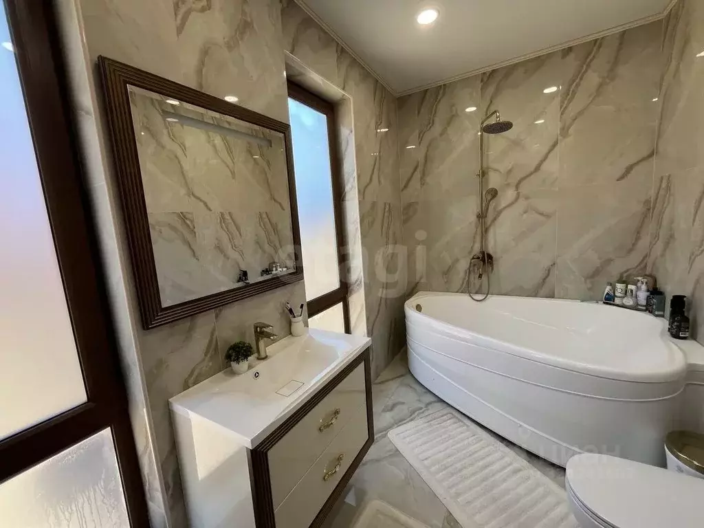 Дом в Северная Осетия, Заводской пгт ул. Дальняя, 123 (550 м) - Фото 1