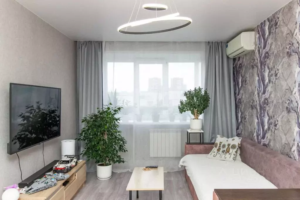 2-к кв. Красноярский край, Красноярск Свердловская ул., 35 (42.4 м) - Фото 0