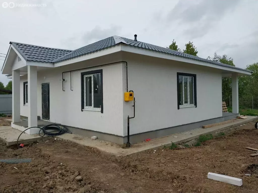 Дом в село Софьинка, Полевая улица (125 м) - Фото 1