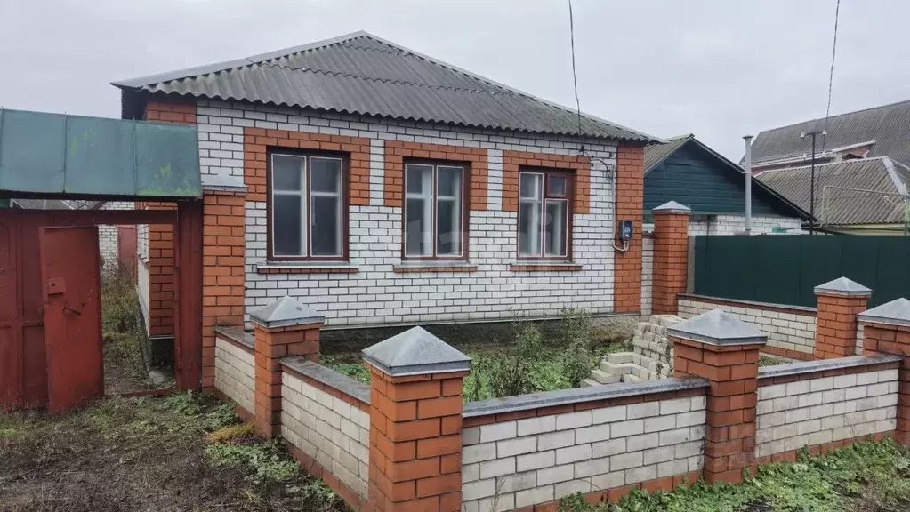 Дом в Белгородская область, Алексеевка ул. Павла Ющенко, 40 (60 м) - Фото 1