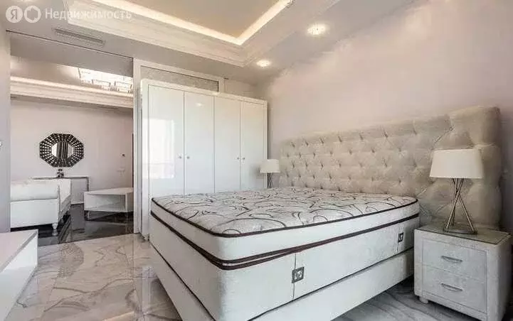 3-комнатная квартира: Краснодар, улица Адмирала Крузенштерна, 6 (78 м) - Фото 0