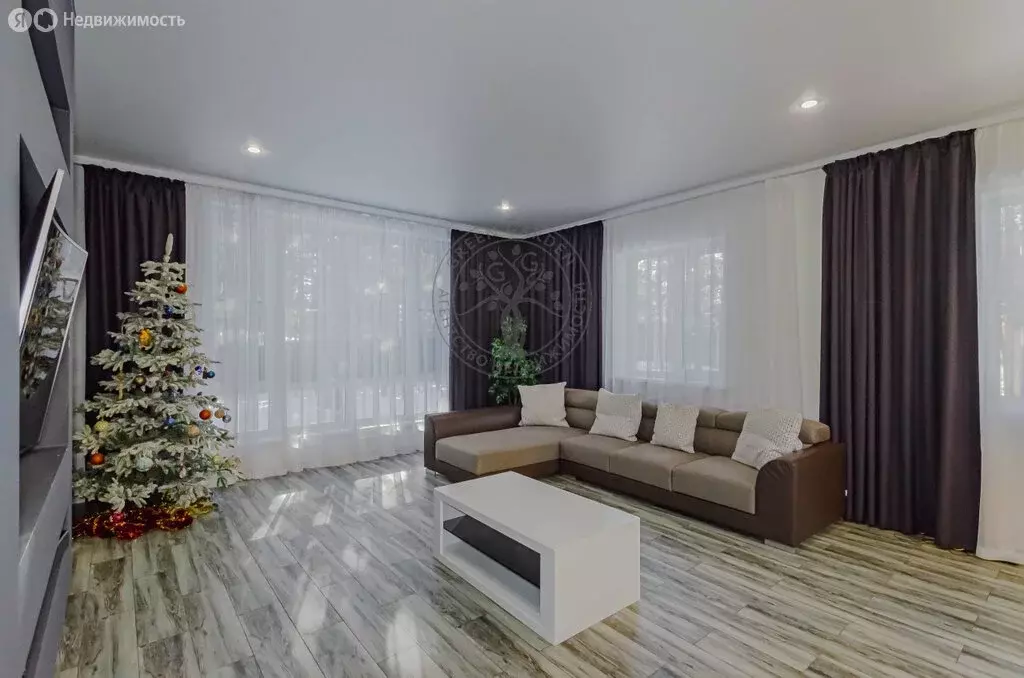 Дом в посёлок Бобровский, Боровая улица, 20 (205 м) - Фото 1