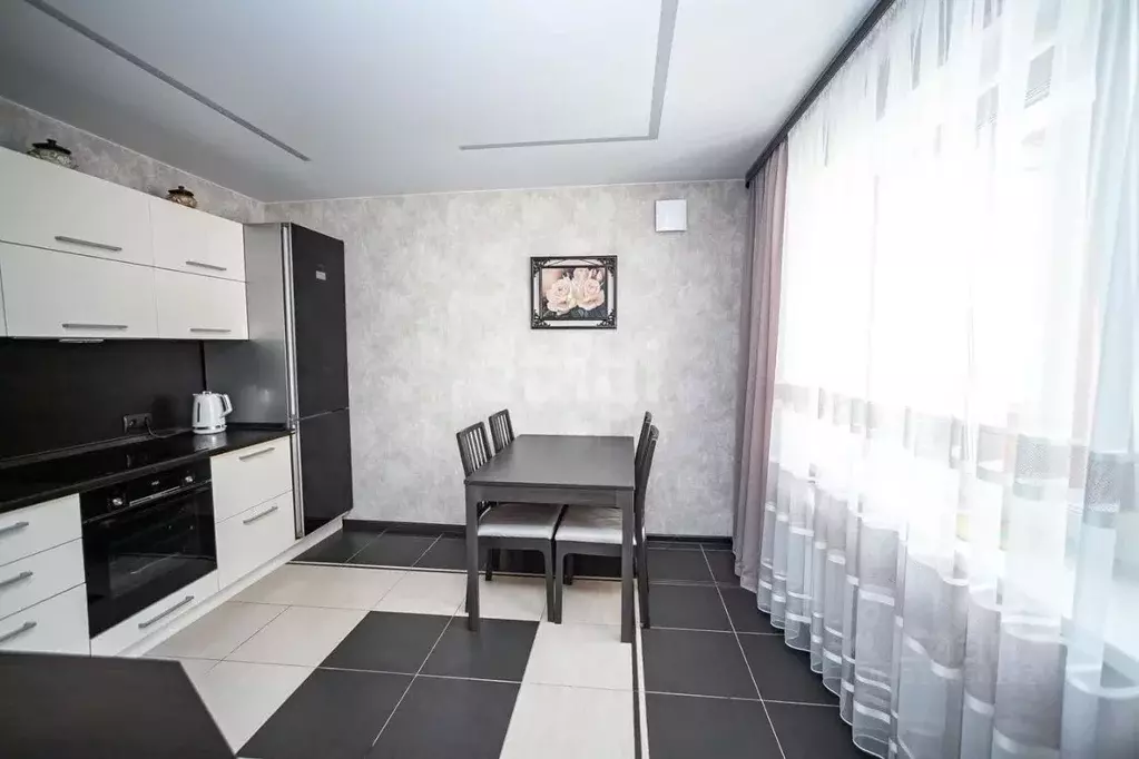 3-к кв. Новосибирская область, Бердск ул. Рогачева, 18А (90.9 м) - Фото 0