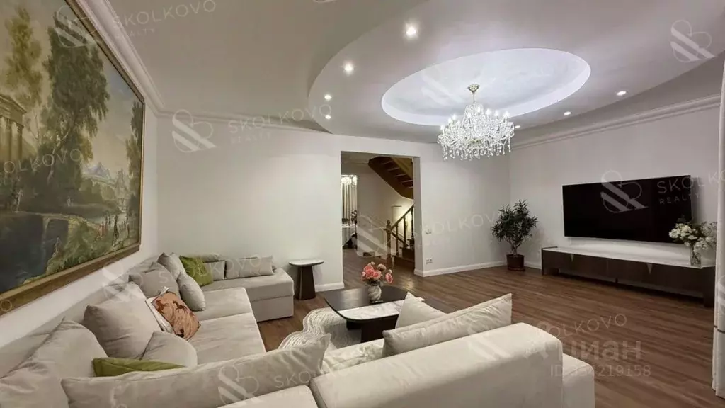 Дом в Москва Осенняя ул., 25К7 (300 м) - Фото 1