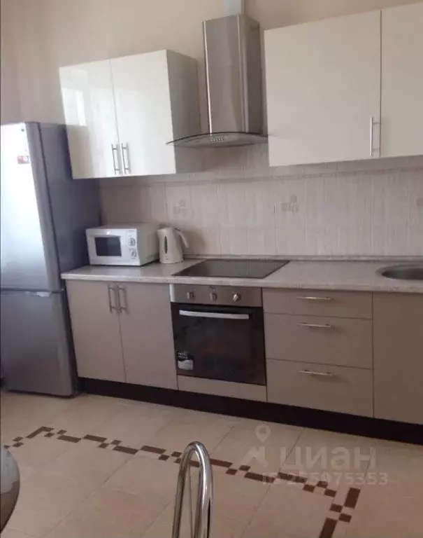 2-к кв. Волгоградская область, Волгоград Батальонная ул., 11 (77.0 м) - Фото 1