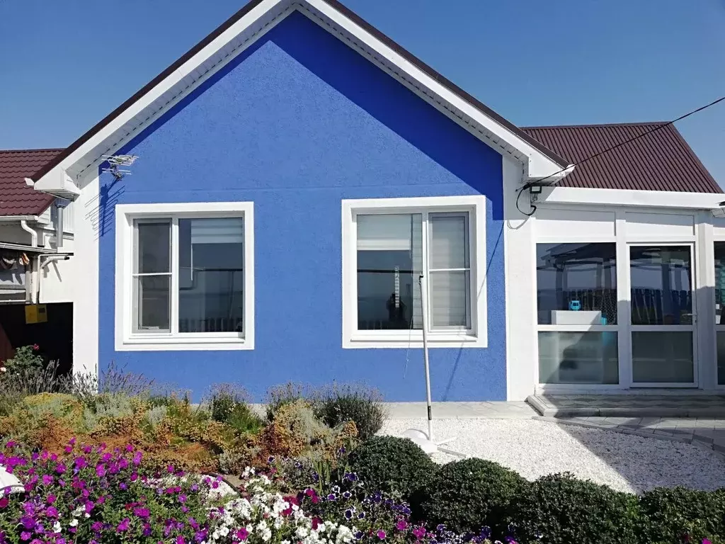 Дом в Краснодарский край, Темрюкский район, Ахтанизовская ст-ца ул. ... - Фото 1