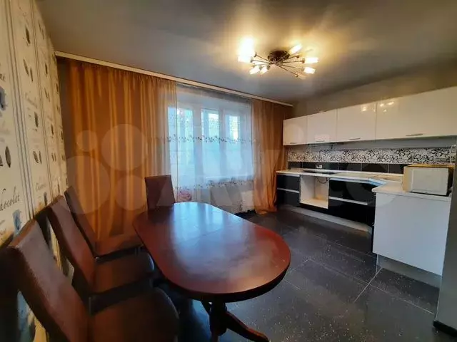 3-к. квартира, 82 м, 5/10 эт. - Фото 0