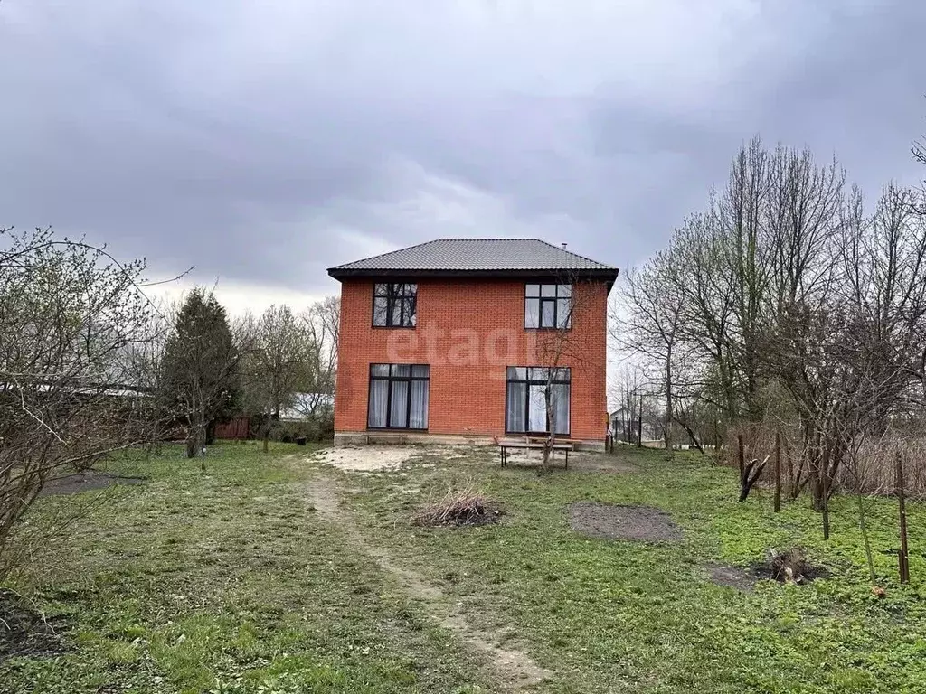 Дом в Ярославская область, Некрасовское рп ул. Советская, 56 (170 м) - Фото 0