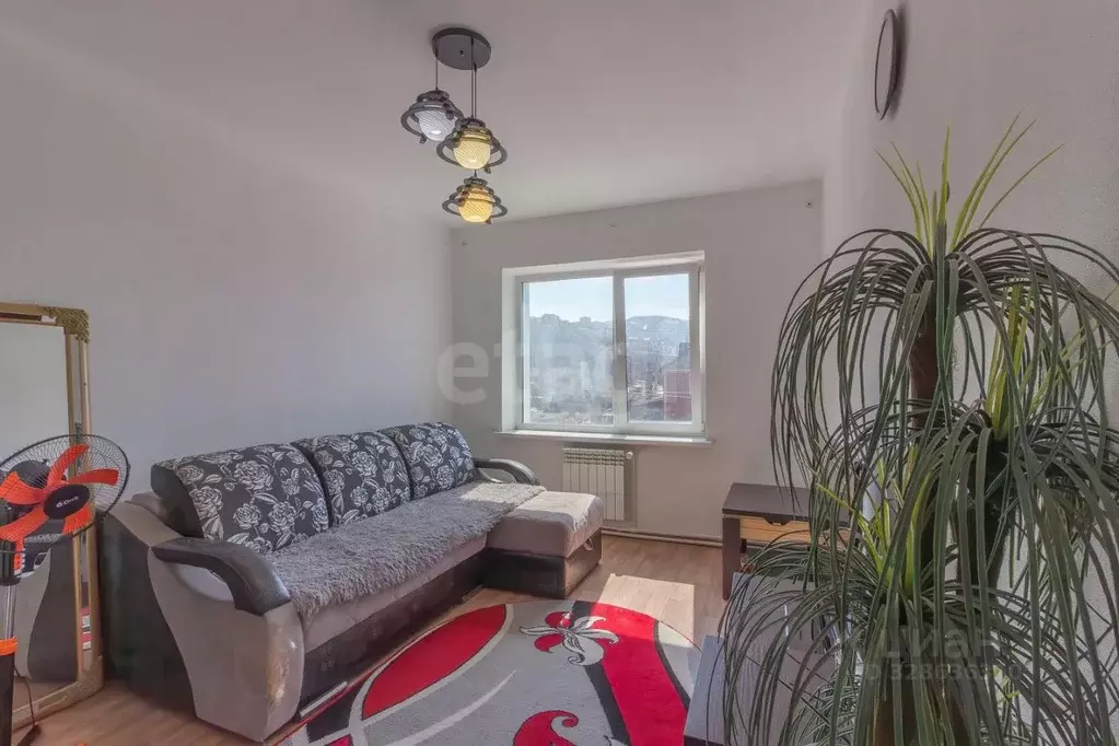 3-к кв. Сахалинская область, Холмск Советская ул., 116Б (68.0 м) - Фото 2