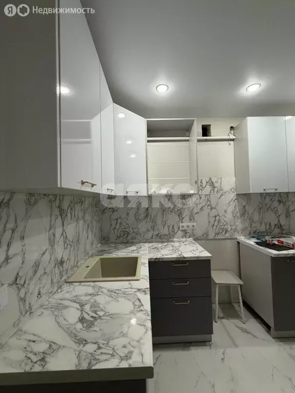 2-комнатная квартира: Волгоград, Рионская улица, 13 (52 м) - Фото 2