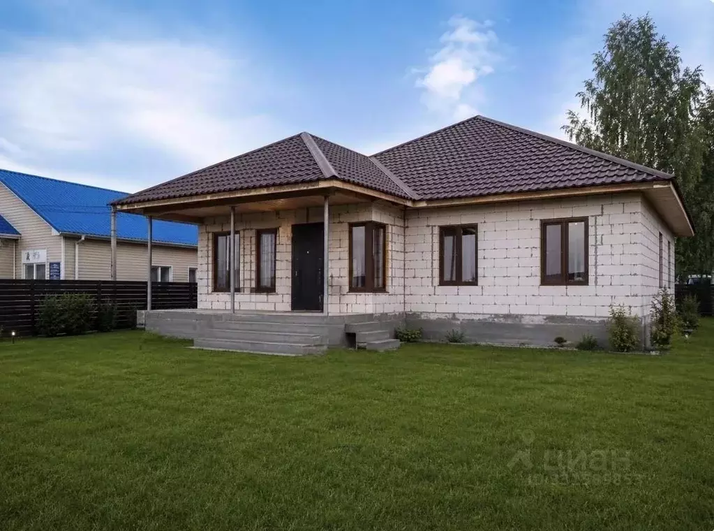 Коттедж в Алтайский край, Тальменский район, Тальменка рп ул. ... - Фото 1