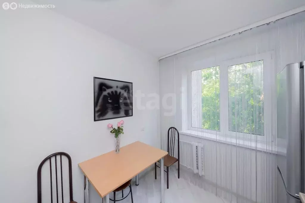 2-комнатная квартира: Тюмень, улица Александра Логунова, 4 (53 м) - Фото 1