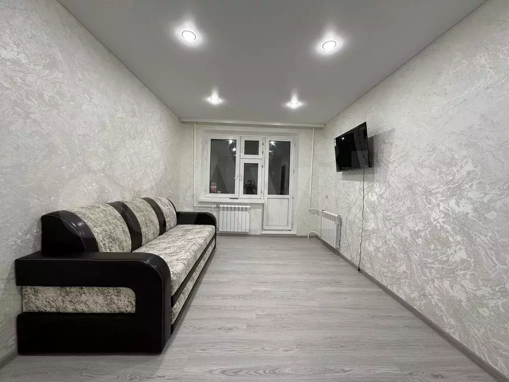1-к. квартира, 38 м, 7/9 эт. - Фото 0