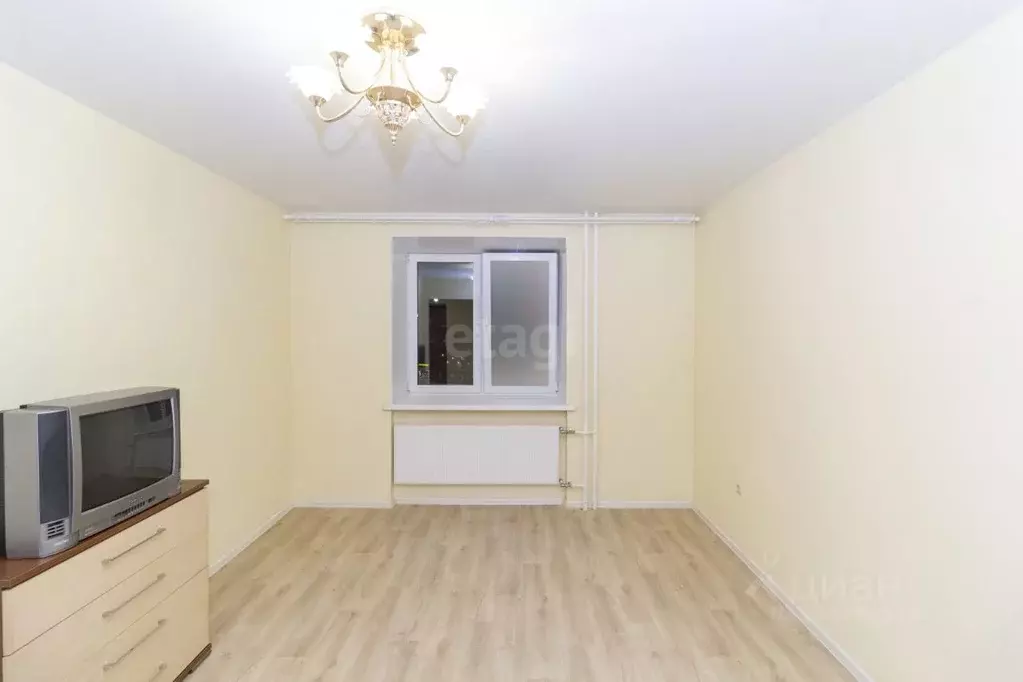 1-к кв. Тюменская область, Тюмень Амурская ул., 39 (37.0 м) - Фото 1
