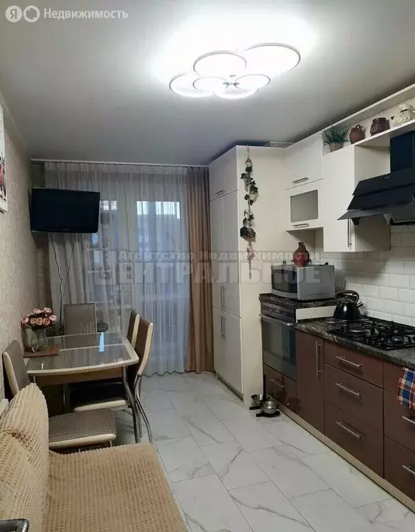 2-комнатная квартира: Смоленск, улица Нормандия-Неман, 7 (62 м) - Фото 2