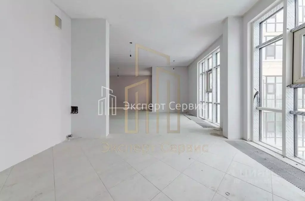 5-к кв. Санкт-Петербург ул. Дыбенко, 8к3 (186.1 м) - Фото 1