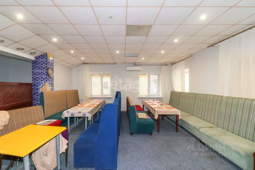 Помещение свободного назначения в Тюменская область, Тюмень ул. ... - Фото 1