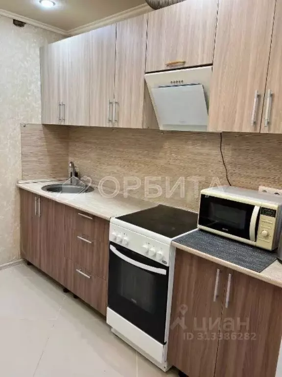 3-к кв. Тюменская область, Тюмень Камчатская ул., 2 (65.2 м) - Фото 1