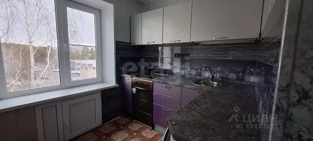 2-к кв. Челябинская область, Касли ул. Лобашова, 134 (41.3 м) - Фото 1