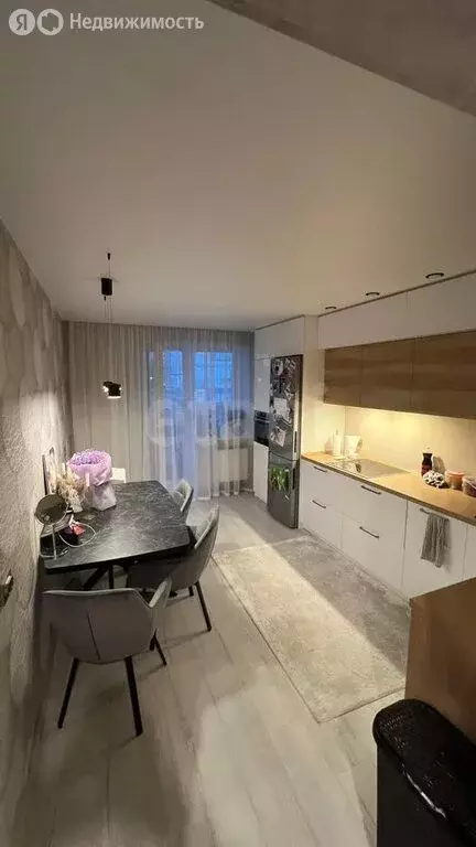 3-комнатная квартира: Череповец, Октябрьский проспект, 92А (74 м) - Фото 0