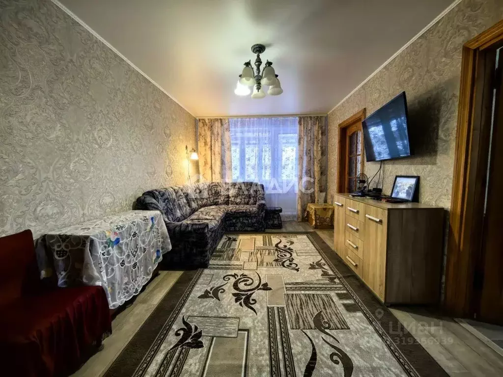 3-к кв. Смоленская область, Смоленск ул. Багратиона, 55А (62.0 м) - Фото 0