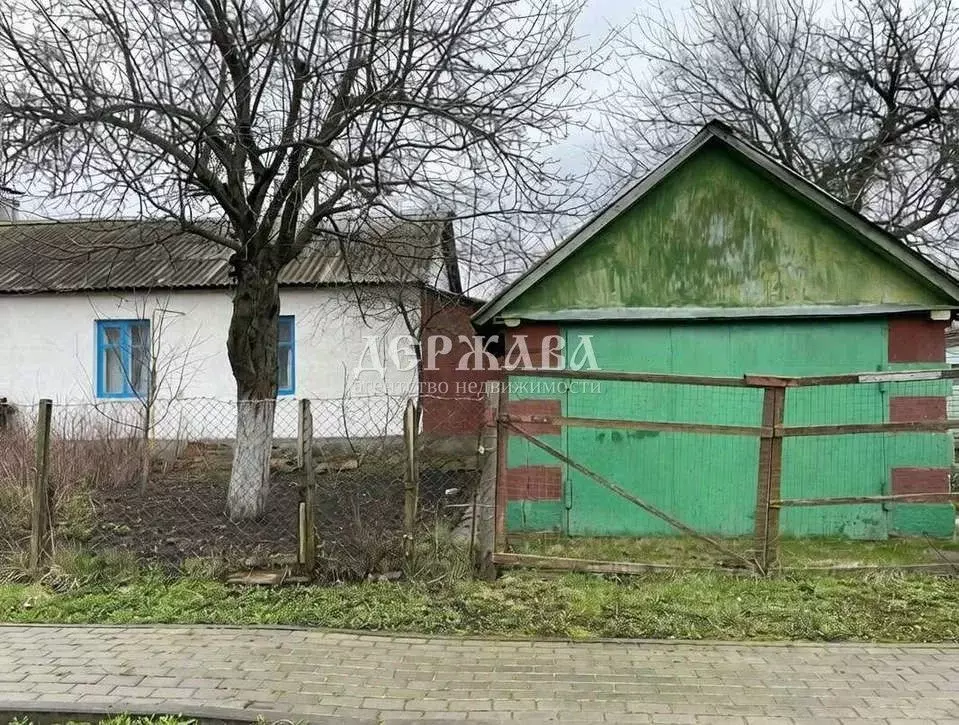 Дом в Курская область, Мантуровский район, Ястребовский сельсовет, с. ... - Фото 1