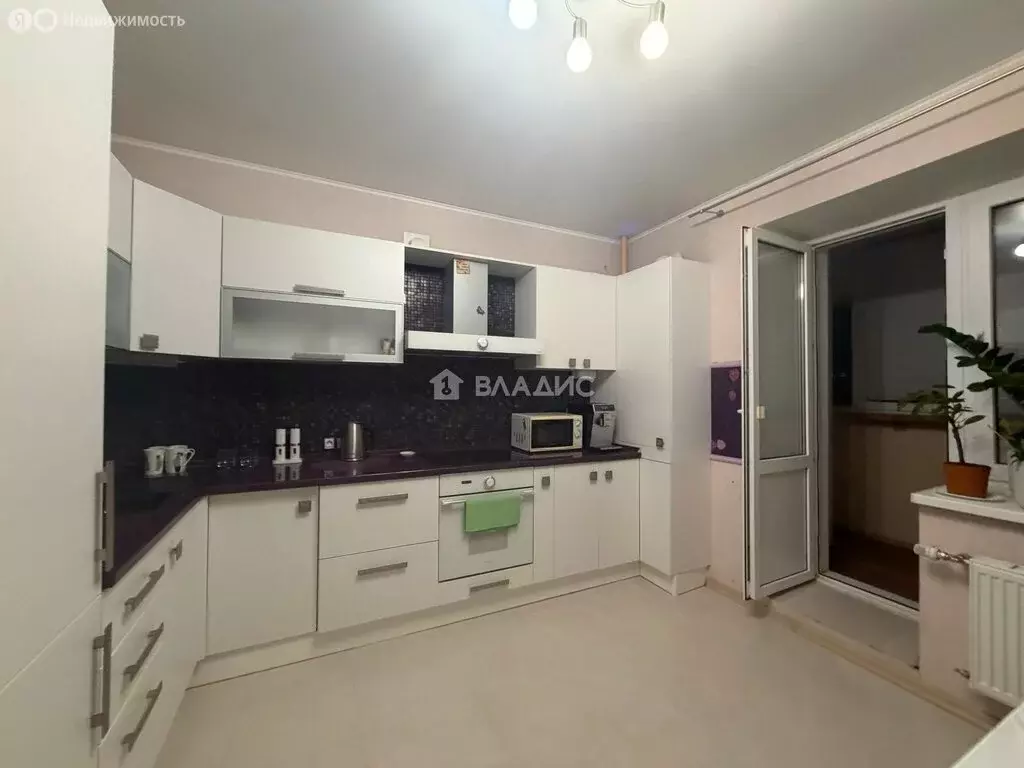 2-комнатная квартира: Белгород, Гостенская улица, 12 (80.4 м) - Фото 1