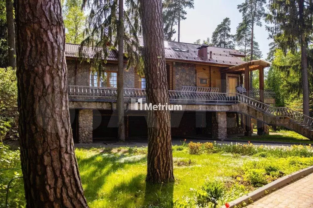Дом 590 м на участке 21 сот. - Фото 0