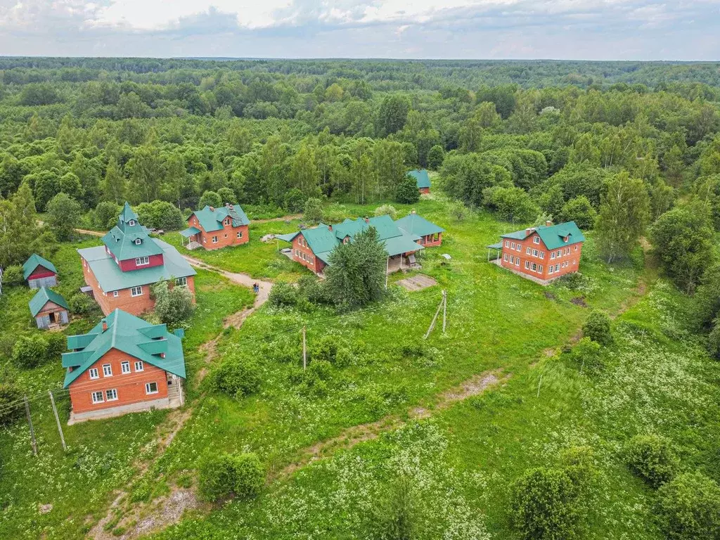 Дом 1600 м на участке 12 га - Фото 1