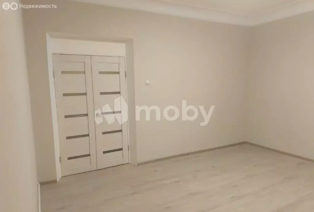 2-комнатная квартира: Калининград, улица Маршала Новикова, 26 (60 м) - Фото 1